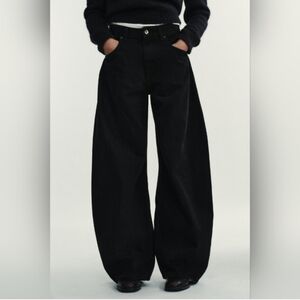 Zara Women's Mid-rise Oversize Black Flare Jeans‎